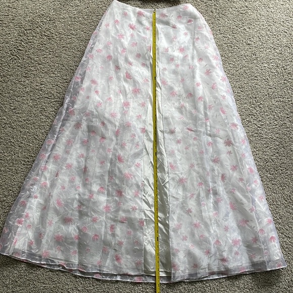 ✨Pink and White Top + Long Skirt Set✨ - Picture 7 of 16